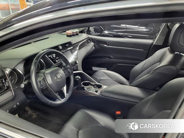Toyota Camry (XV70) 2019 Серый из Кореи, фото 3