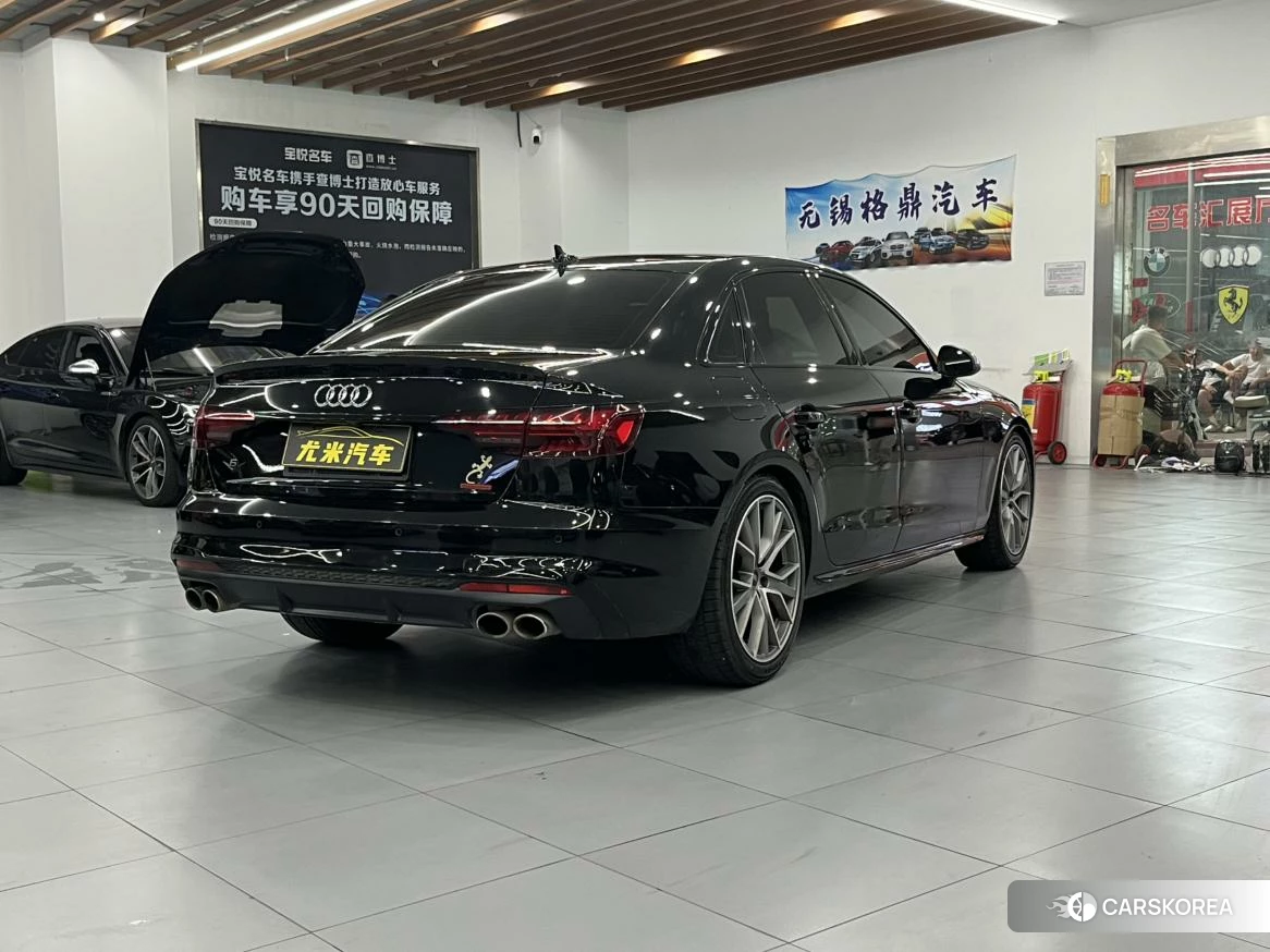Audi S4 id 4455460 из Китая 8