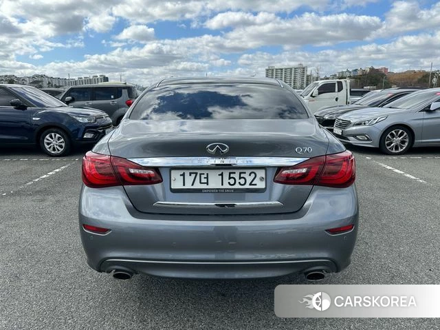 Infiniti Q70 id 4233174 из Кореи 13
