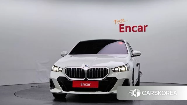 BMW 5 Series (G60) id 4381664 из Кореи 23