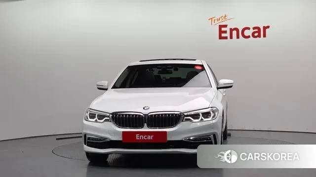 BMW 5 Series (G30) id 3391530 из Кореи 13