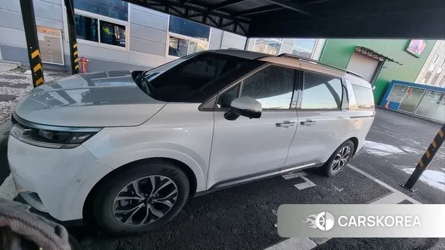 Kia Carnival 4th generation 2023 Белый из Кореи, фото 3
