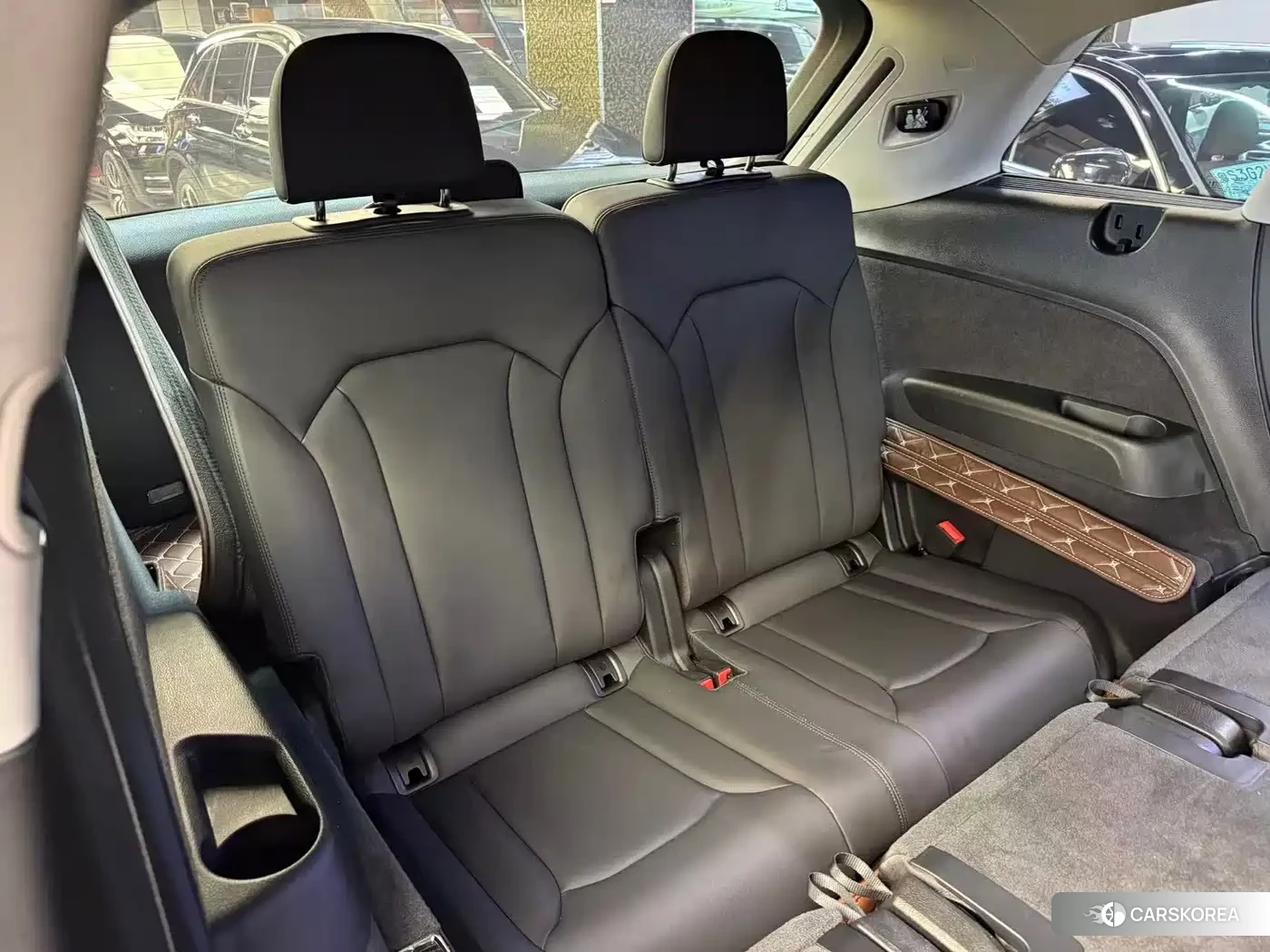 Audi Q7 2021 Silver/gray из Китая, фото 6