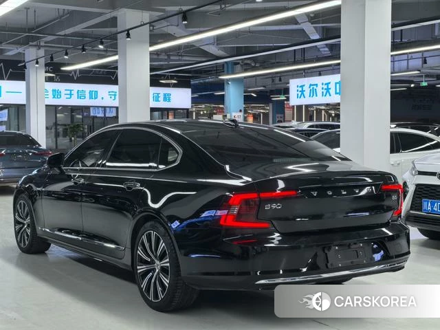 Volvo S90 2022 Черный из Китая, фото 3