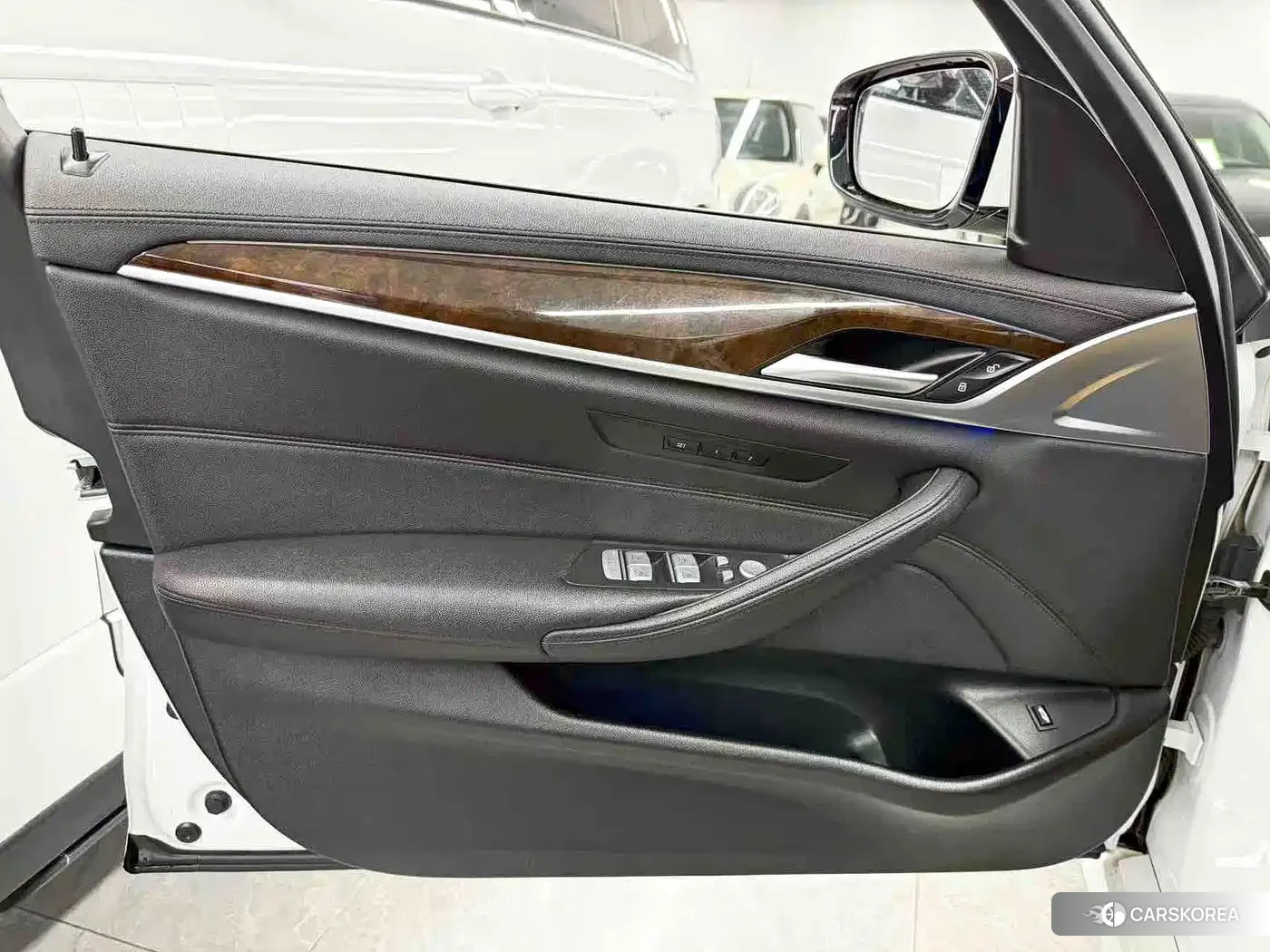 BMW 5 series id 4539368 из Китая 17