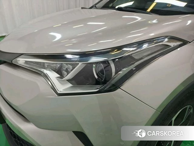 Toyota C-HR id 4210227 из Китая 13