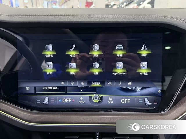 Volkswagen Touareg id 4209955 из Китая 17