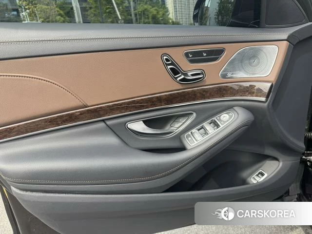 Mercedes-Benz S-class id 4236318 из Китая 11