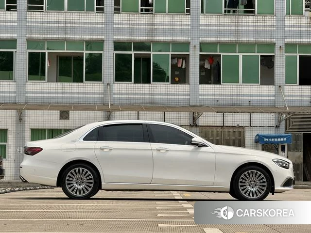 Mercedes-Benz E-class id 4264830 из Китая 9