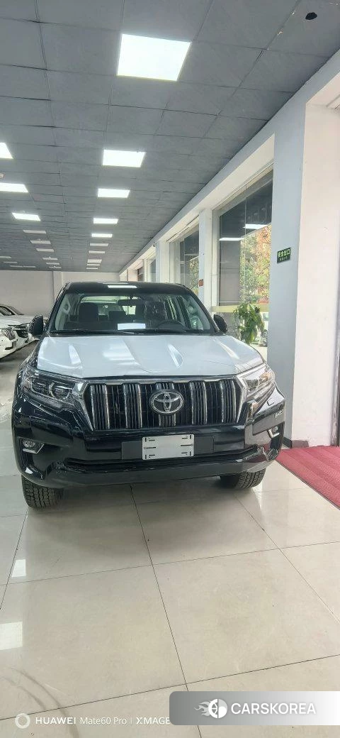 Toyota Prado (imported) 2023 Черный из Китая, фото 3