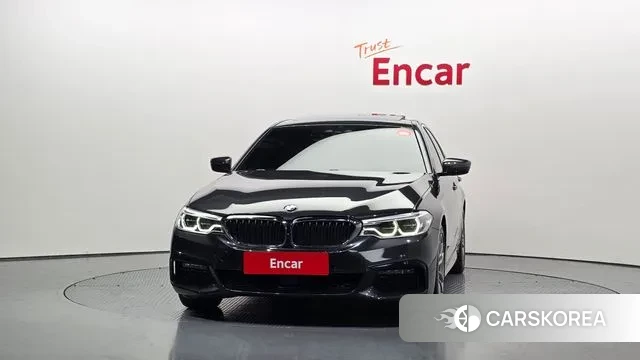 BMW 5 Series (G30) id 3736619 из Кореи 13