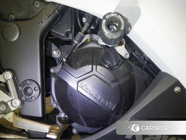 Engine photo