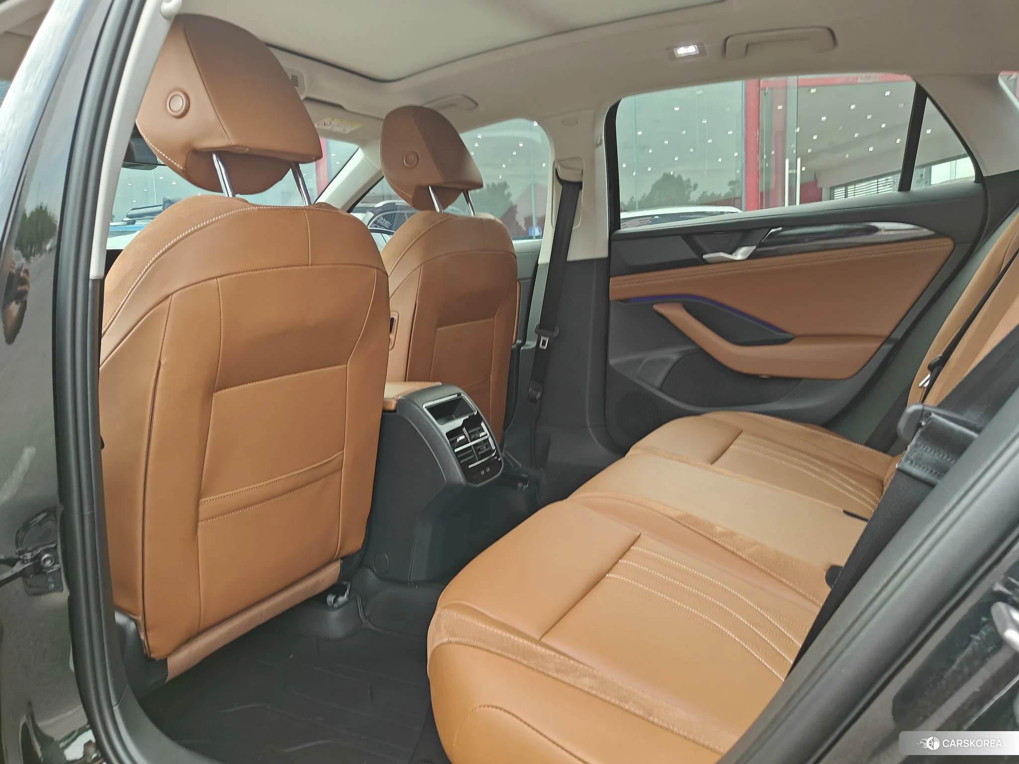 Volkswagen Magotan 2024 Черный из Китая, фото 5