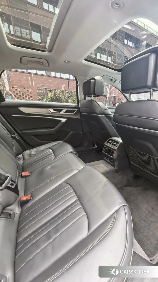 Audi A6L id 4275630 из Китая 9