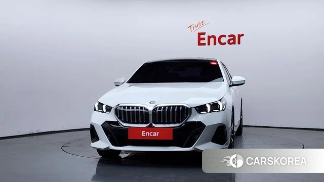 BMW 5 Series (G60) id 4622846 из Кореи 13