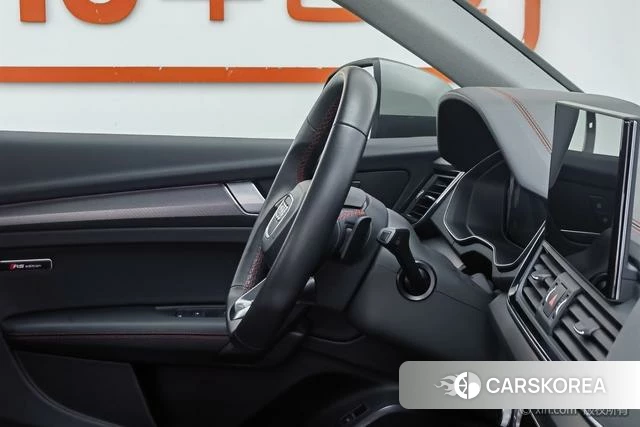 Audi Q5L id 4257938 из Китая 17