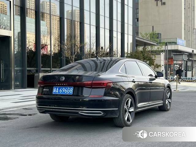 Volkswagen Passat 2022 Черный из Китая, фото 3