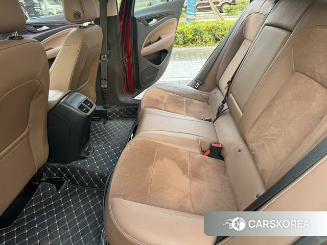 Buick Regal 2018 Красный из Китая, фото 3