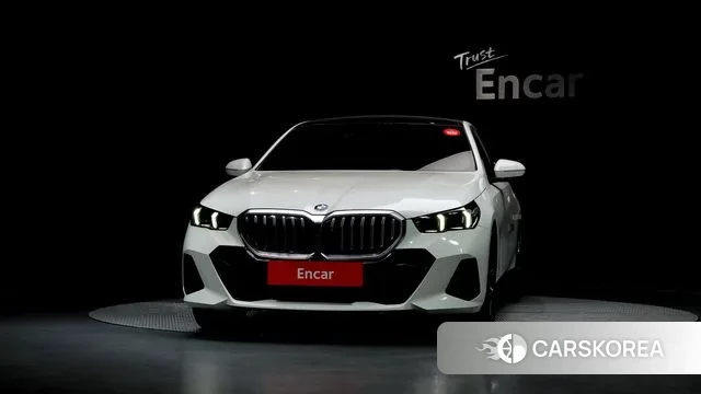 BMW 5 Series (G60) id 3388505 из Кореи 13