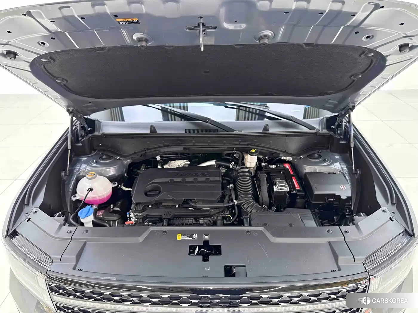 Hyundai Santa Fe 2025 Silver/gray из Китая, фото 3