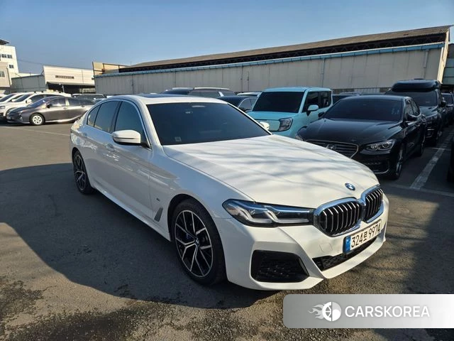 BMW 5 Series (G30) id 3823814 из Кореи 13