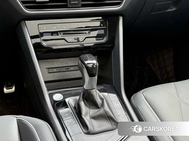 Volkswagen Tiguan L id 4290503 из Китая 19
