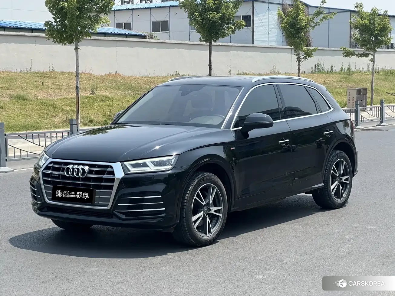 Audi Q5L 2018 Черный из Китая, фото 3