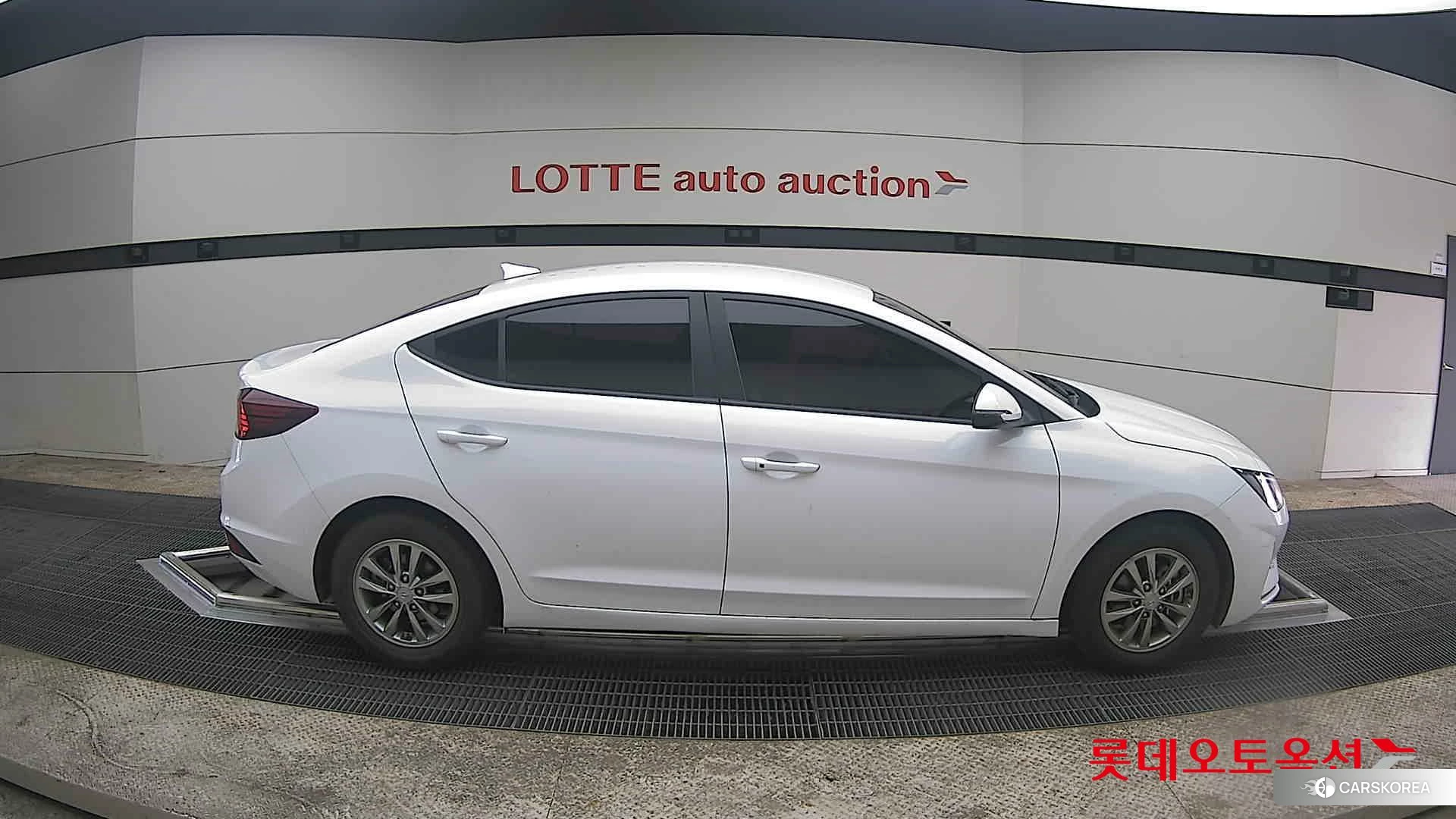 Hyundai Avante id 3869350 из Кореи 23