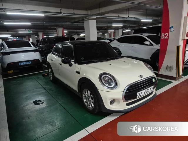 Mini Cooper 2020 Жемчужный цвет из Кореи, фото 3
