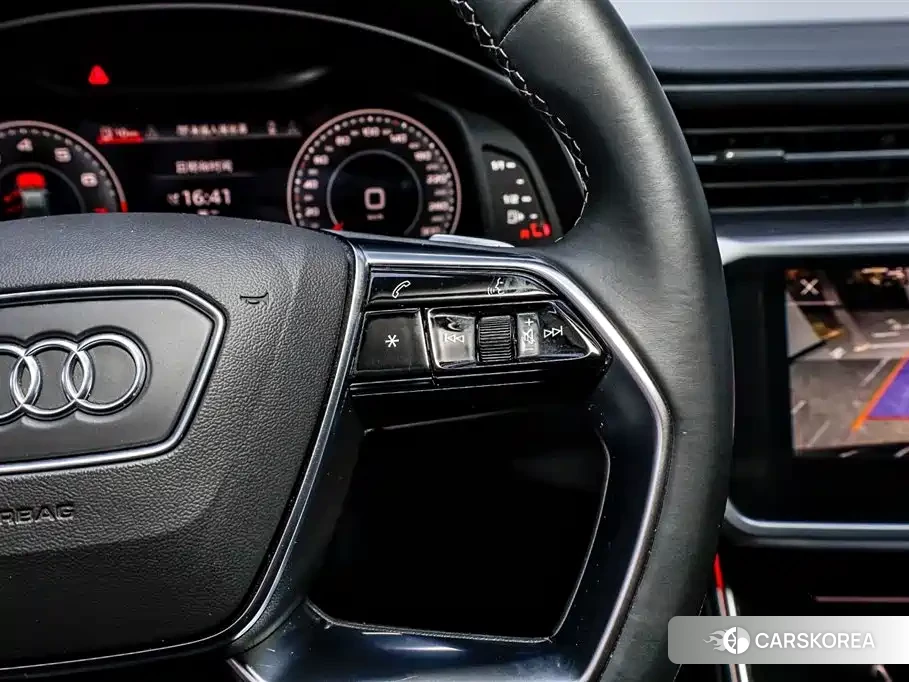 Audi A7L id 4601169 из Китая 23