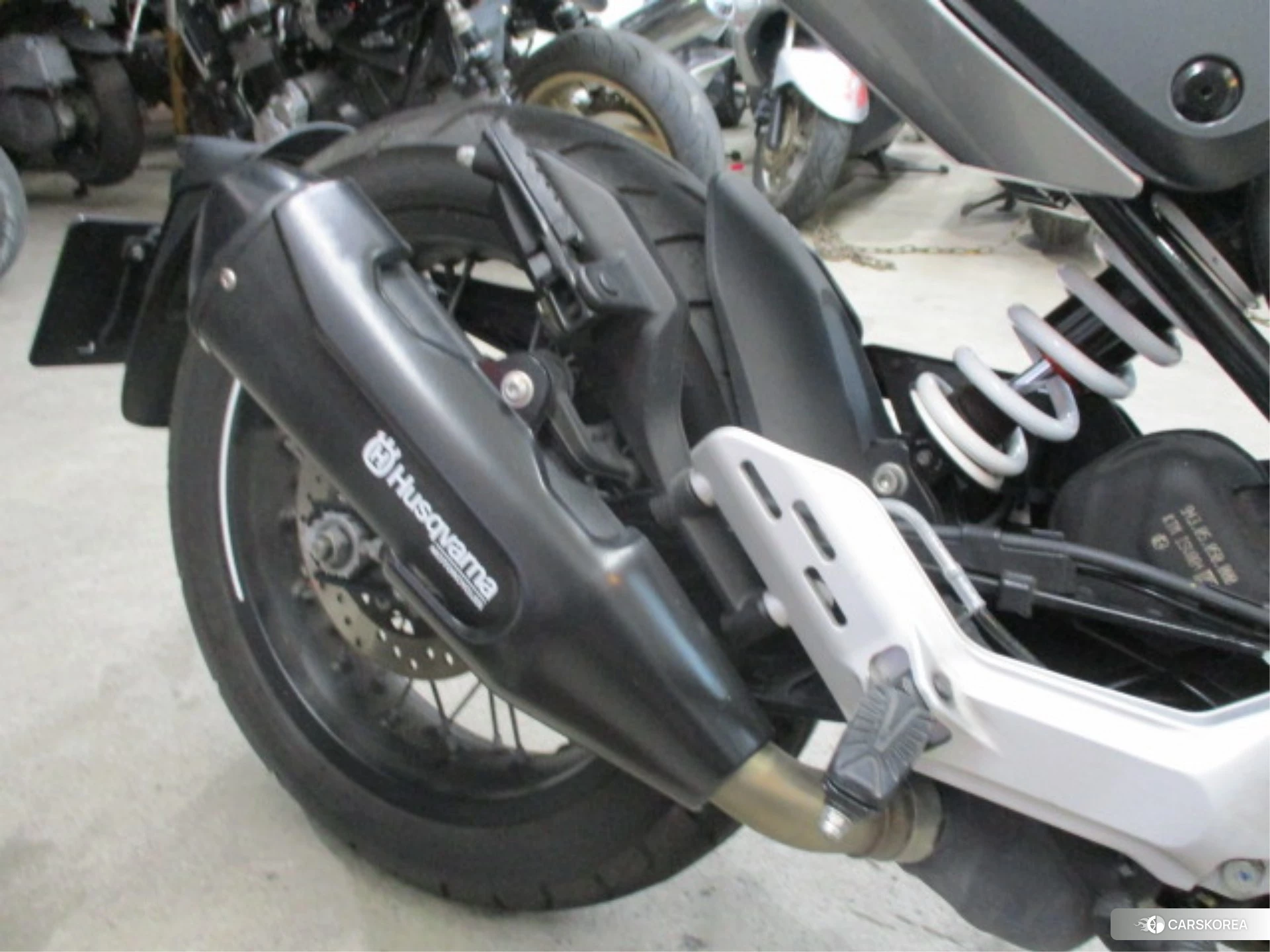 Husqvarna SVARTPILEN 401 id 4320467 из Японии 8