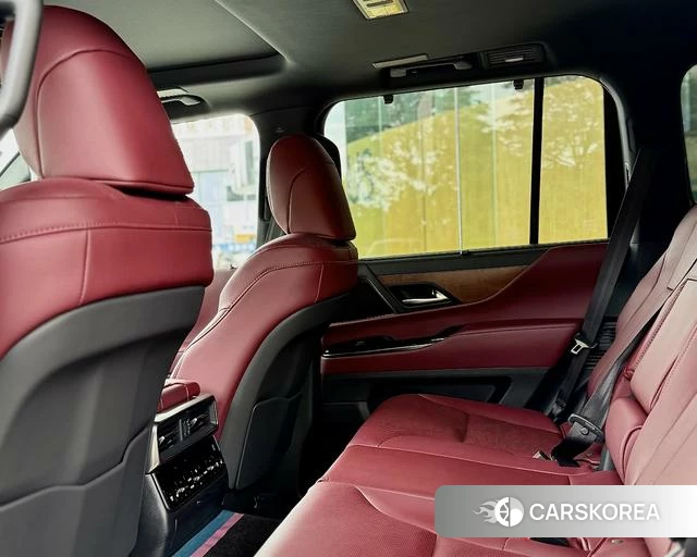 Lexus LX 2025 Белый из Китая, фото 3