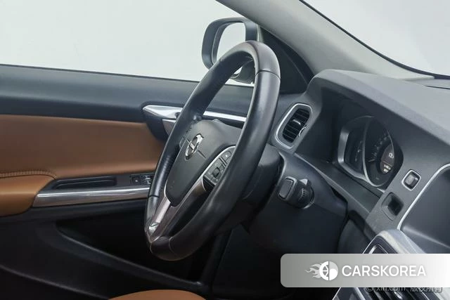 Volvo S60 id 4212567 из Китая 17
