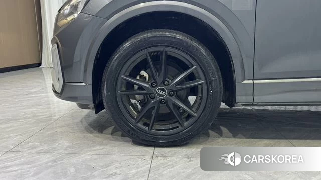 Audi Q2L id 4307515 из Китая 13