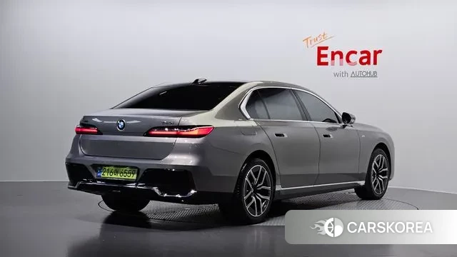 BMW 7 Series (G70) id 3173599 из Кореи 13