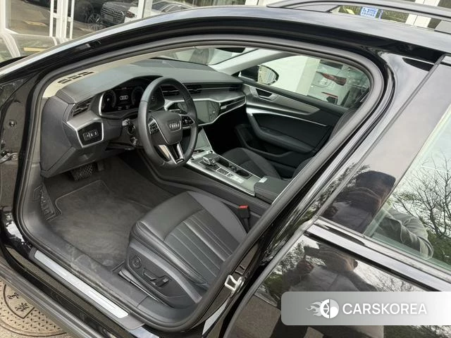 Audi A6 (import) 2024 Черный из Китая, фото 3