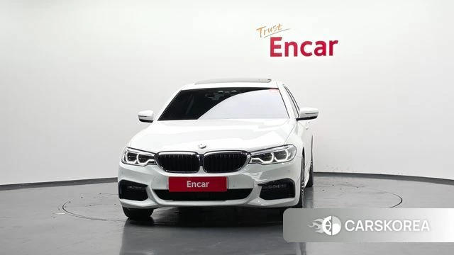 BMW 5 Series (G30) id 4389833 из Кореи 23