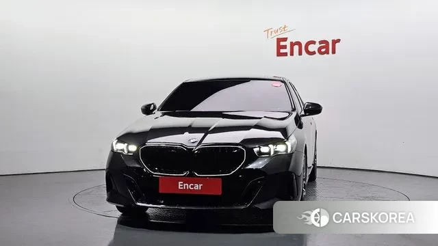 BMW 5 Series (G60) id 3436775 из Кореи 13