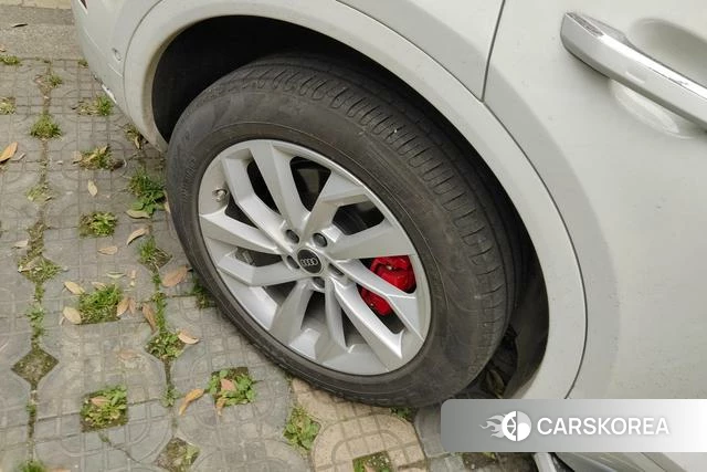 Audi Q5L id 4298309 из Китая 10