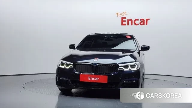 BMW 5 Series (G30) id 3578881 из Кореи 13