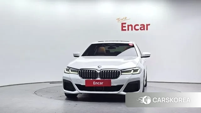 BMW 5 Series (G30) id 3741181 из Кореи 13