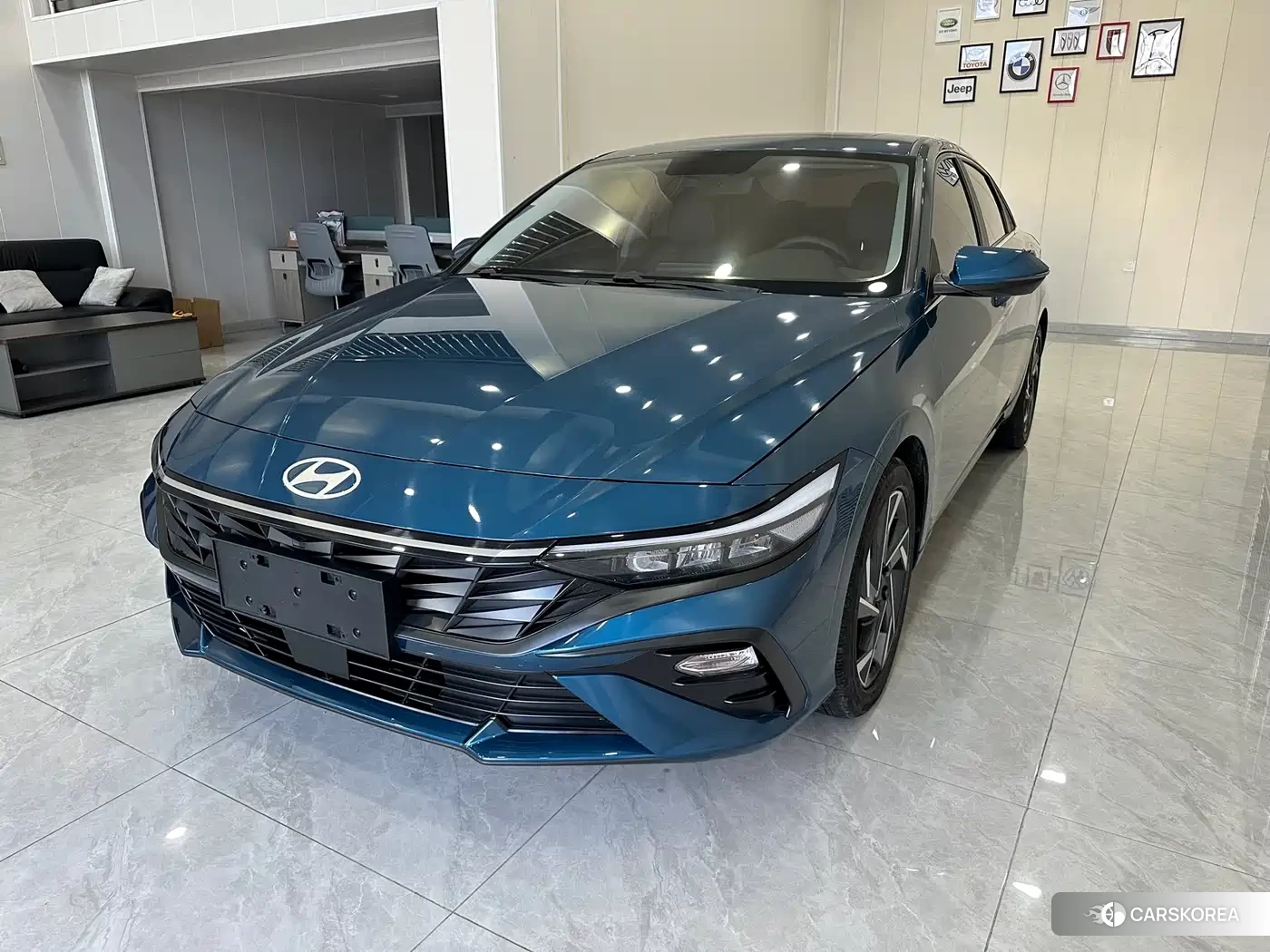 Hyundai Elantra 2023 Синий из Китая, фото 3