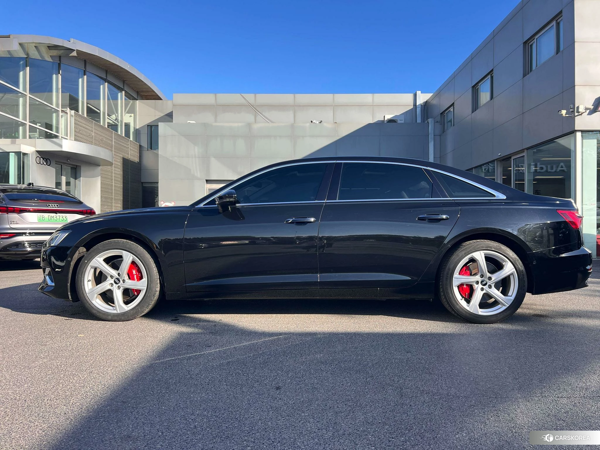 Audi A6L 2021 Черный из Китая, фото 3