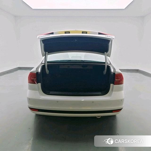 Volkswagen Bora id 4212182 из Китая 13