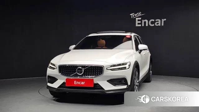 Volvo V60 Cross-Country 2nd Generation id 3741990 из Кореи 13