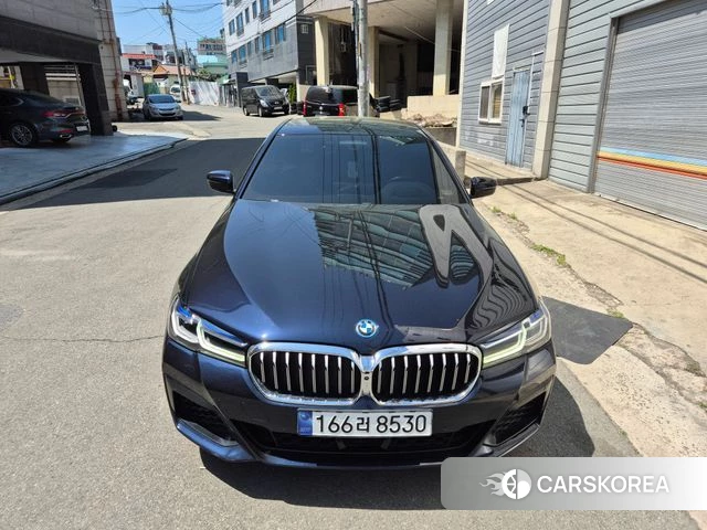 BMW 5 Series (G30) 2022 Черный из Кореи, фото 3