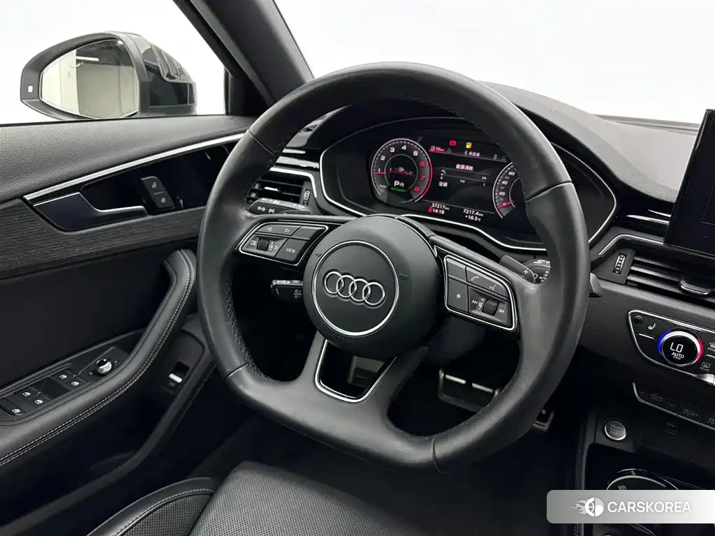 Audi A4L id 4669288 из Китая 23