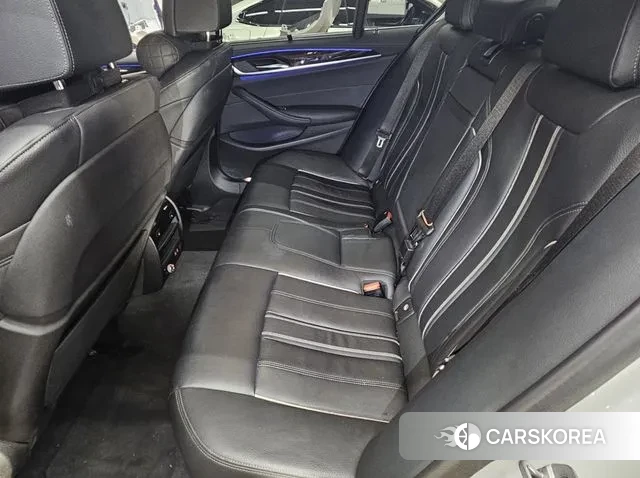 BMW 5 Series (G30) 2022 Белый из Кореи, фото 3