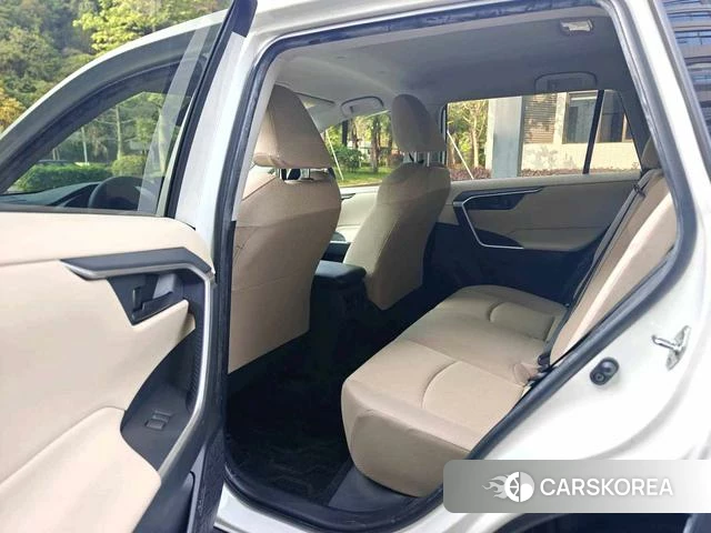 Toyota RAV4 Rongfang 2021 Белый из Китая, фото 4