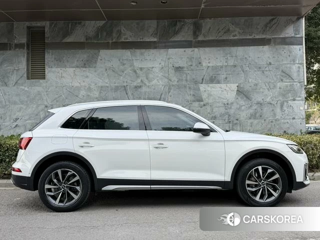Audi Q5L id 4272658 из Китая 9